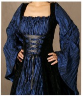 Ladies Medieval Renaissance Costume and Headdress Size 14 - 16 Petite Shorter Length